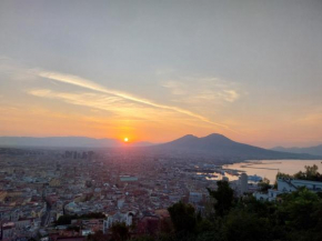 L'Atelier Vedi Napoli ai tuoi piedi